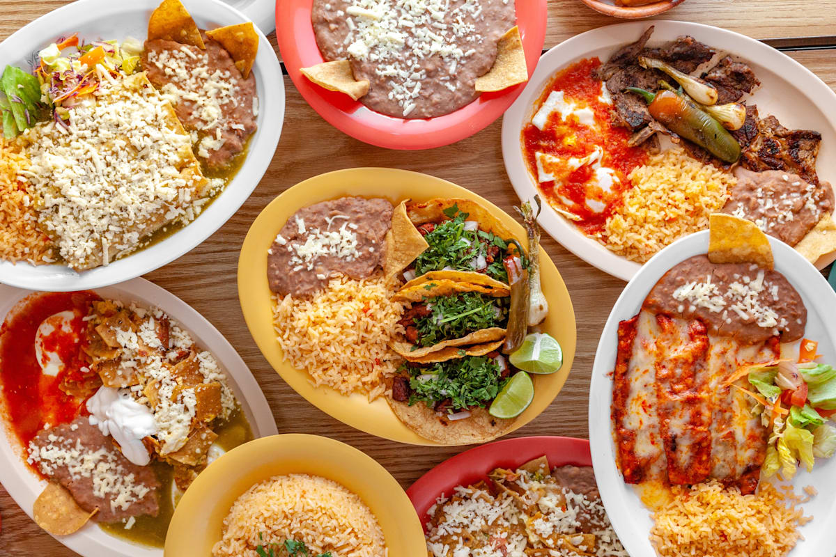 Los Candiles Restaurant Delivery Menu Order Online 2624 S Central