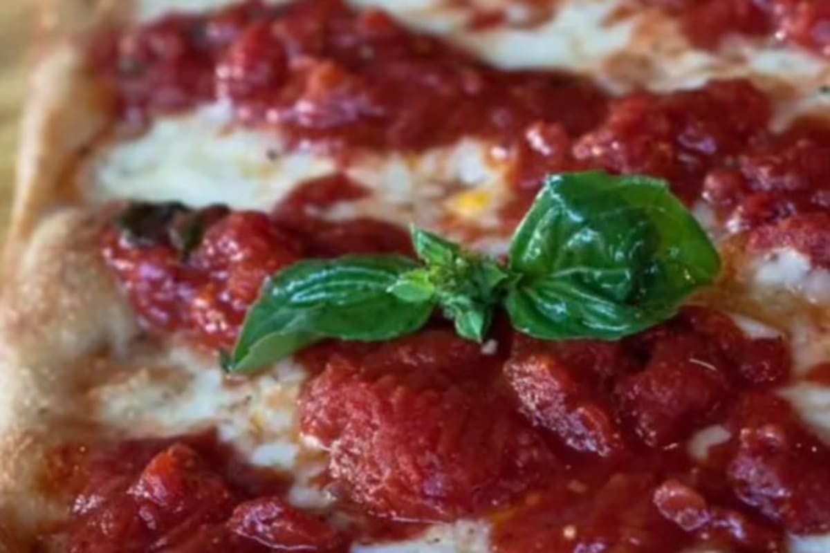 Brooklyn Pizza Parlor Delivery Menu Order Online 6400 Weddington Rd