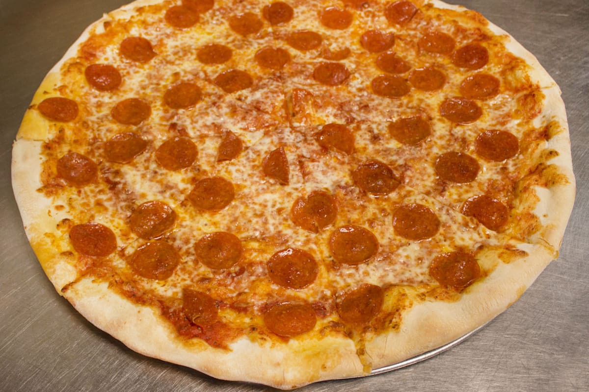 Linda's pizza top