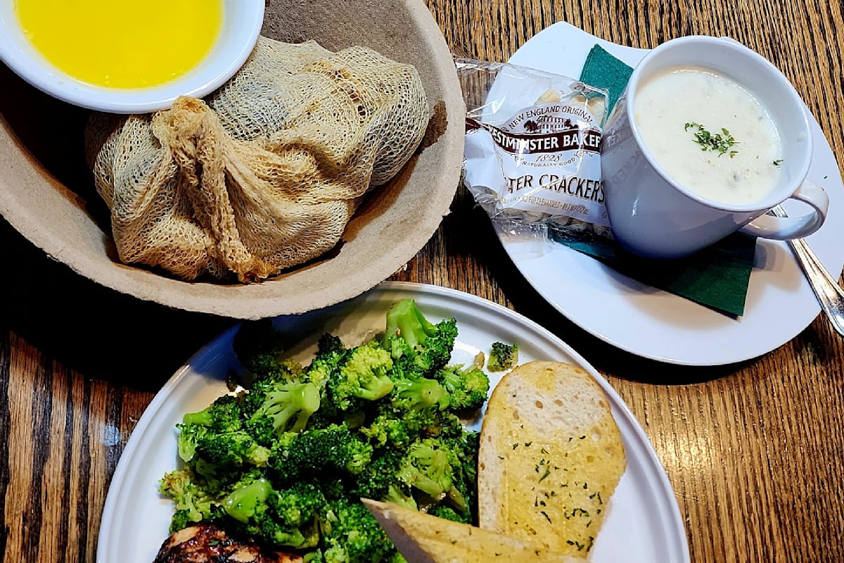 West Park Station Delivery Menu Order Online 17015 Lorain Avenue