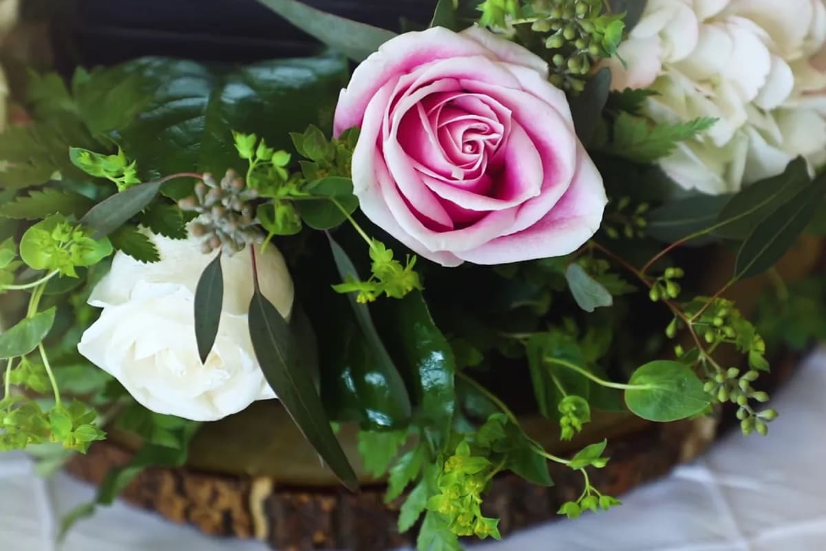 Angie's Flowers Delivery Menu Order Online 1506 Lee Trevino