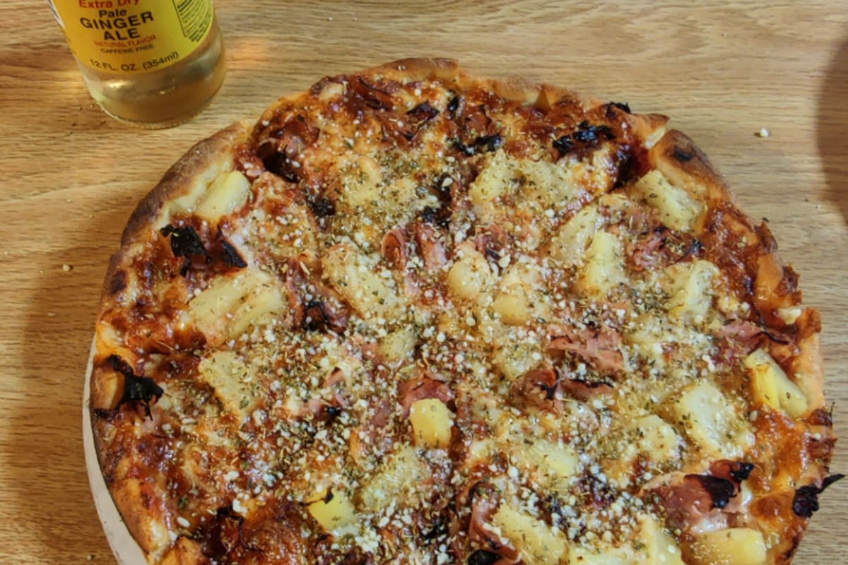 Pizza House New Haven, CT Restaurant Menu + Delivery Seamless