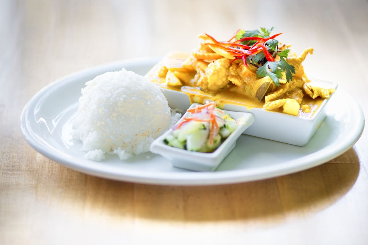 Anchalee Thai Cuisine Delivery Menu Order Online 1096 Dwight Way