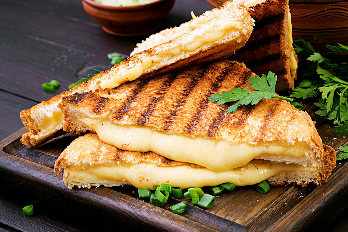 Get Grilled Cheesin' Delivery Menu | Order Online | 15198 E Thirteen ...