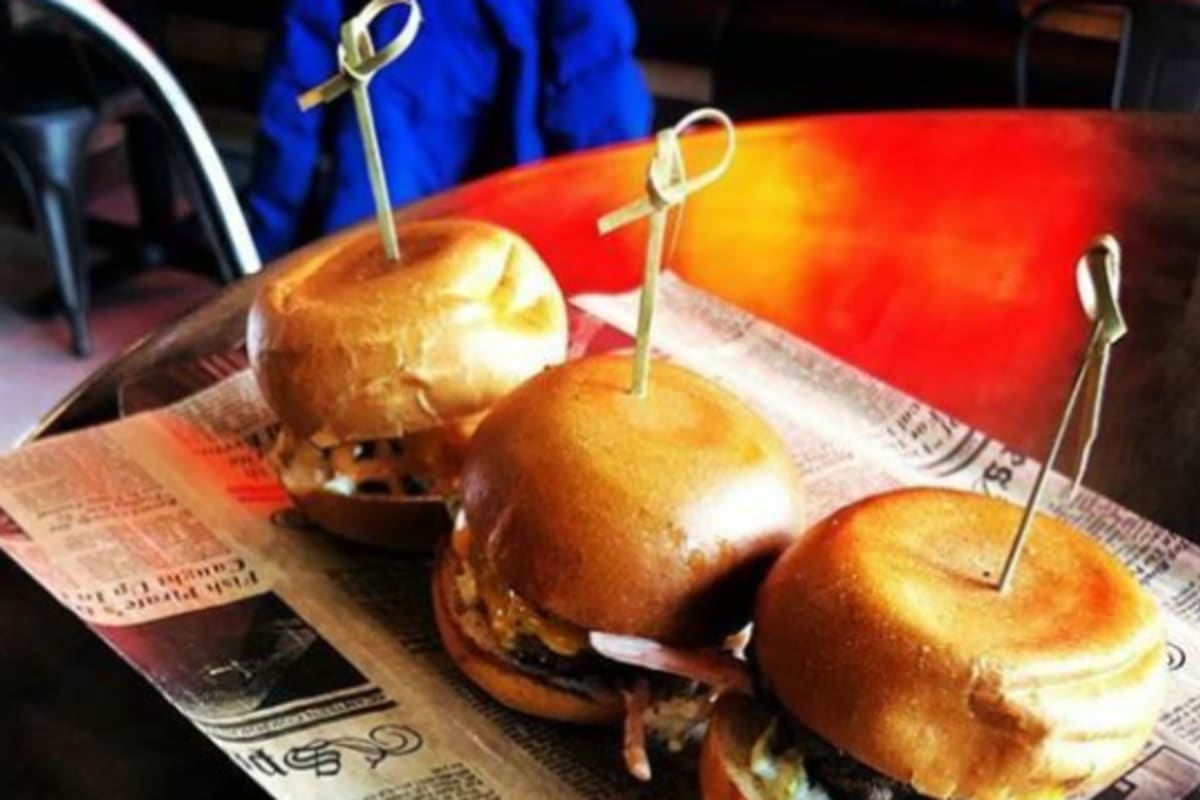 Novelty Burgers Delivery Menu Order Online 1821 Hobart Ave The