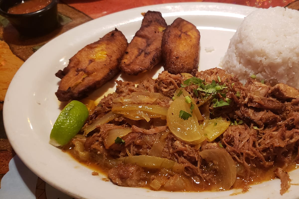 Jalisco Mexican Spanish Home Town Restaurant Delivery Menu Order