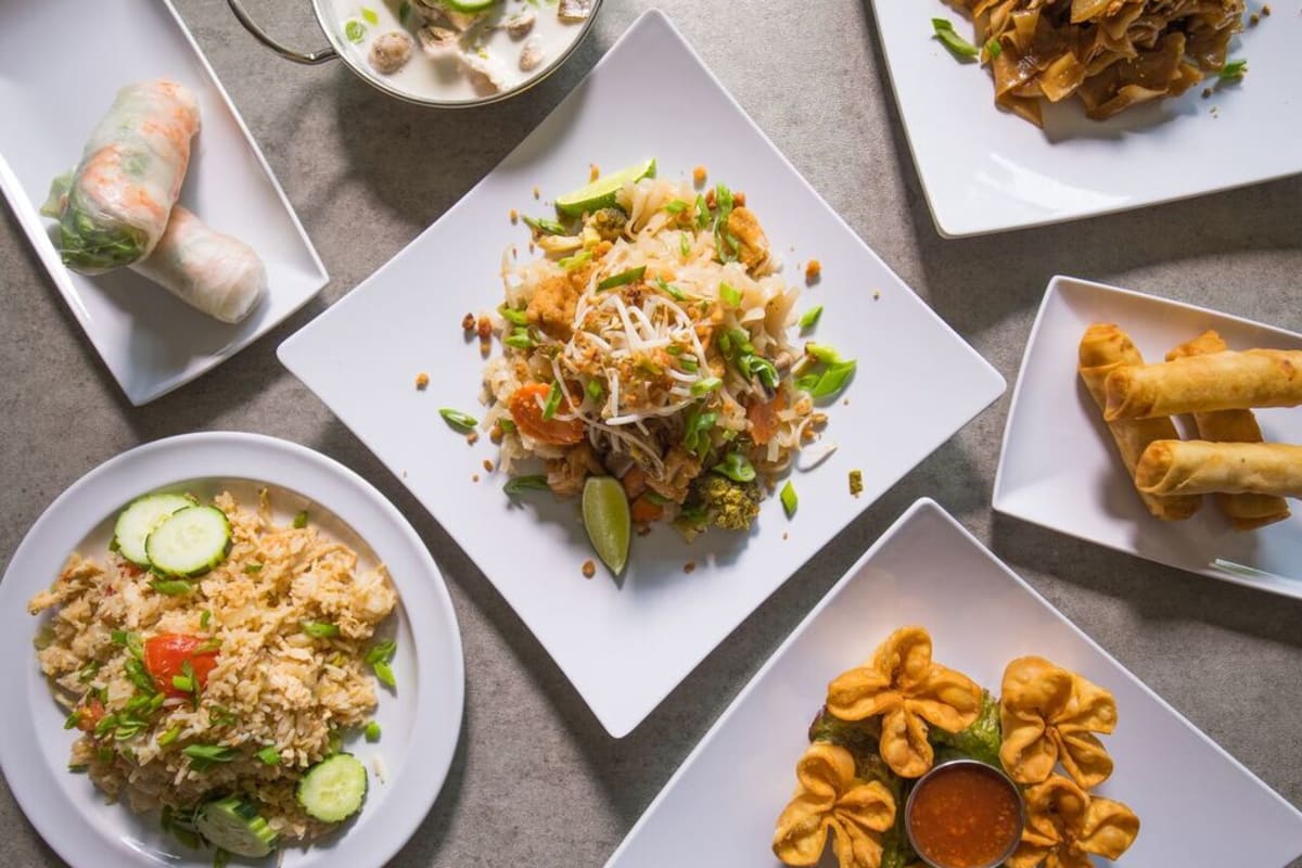 Thai Kitchen Delivery Menu Order Online 3009 Guadalupe St Austin