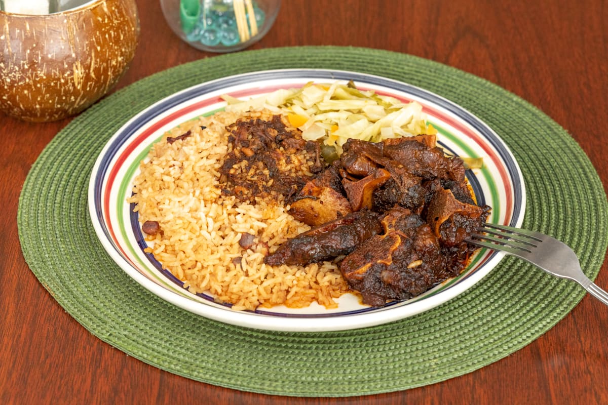 Kingston Kafe Delivery Menu Order Online 730 Barnum Avenue Cutoff