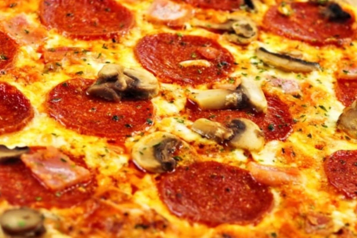 Dillons Pizza Delivery Menu Order Online 500 N Dirksen Pkwy a