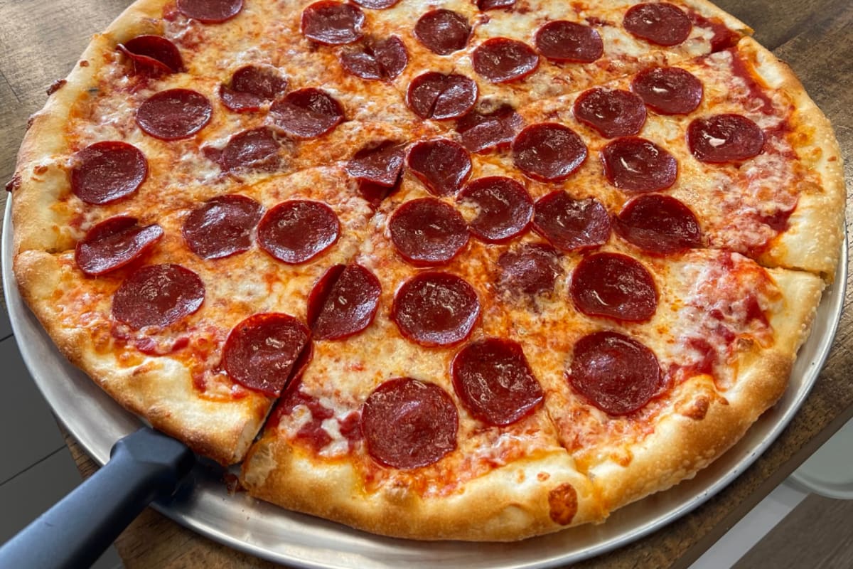 Troni Brothers Pizza Delivery Menu Order Online 4654 Wilmington Pike Dayton Grubhub