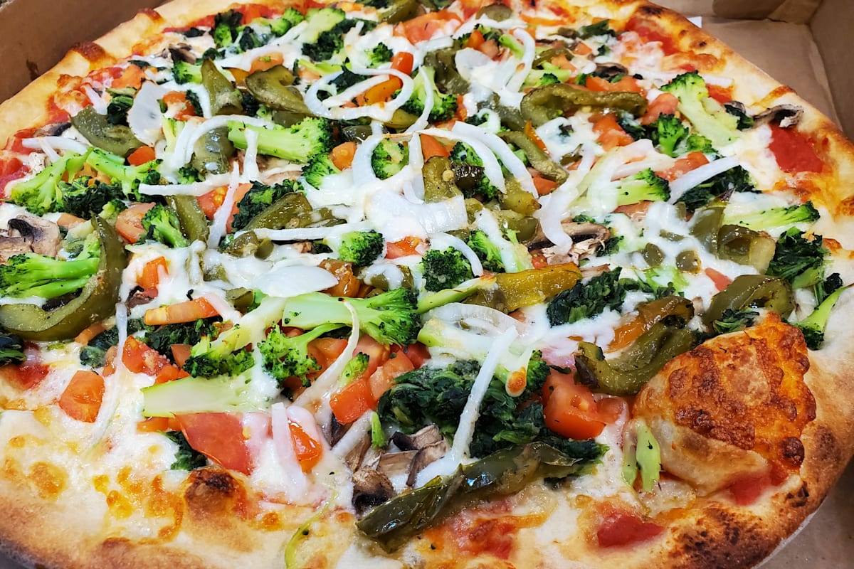 Alfredo pizza Delivery Menu Order Online 950 Walnut Bottom Rd