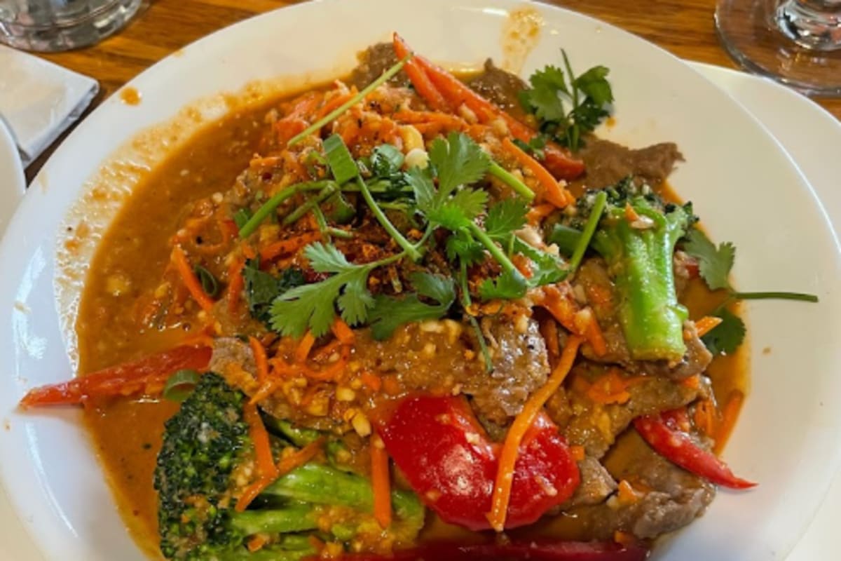 Jasmine Thai Restaurant Delivery Menu Order Online 1330 Niagara