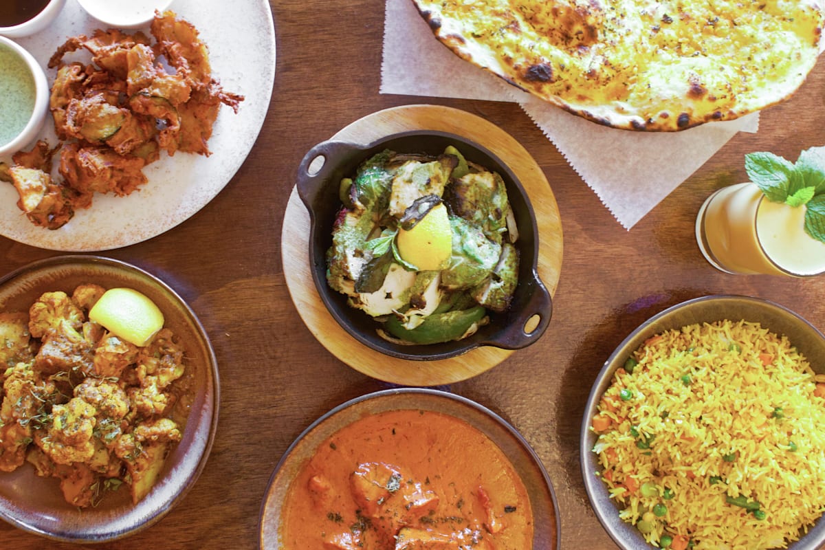 Pia's Kitchen Indian Cuisine Delivery Menu Order Online 9000 Crow