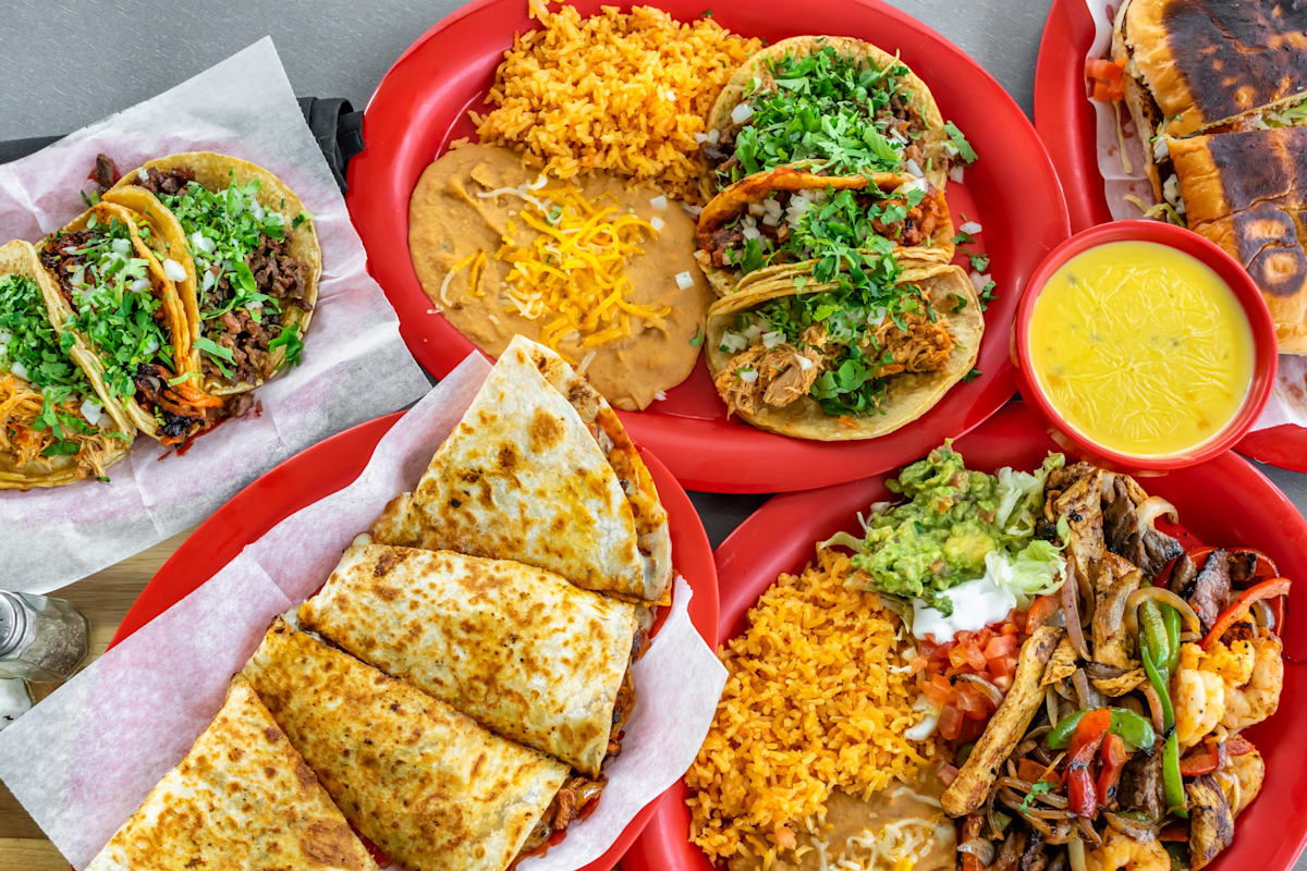 Tacos El Cunado Delivery Menu Order Online 3140 Plainfield Ave NE