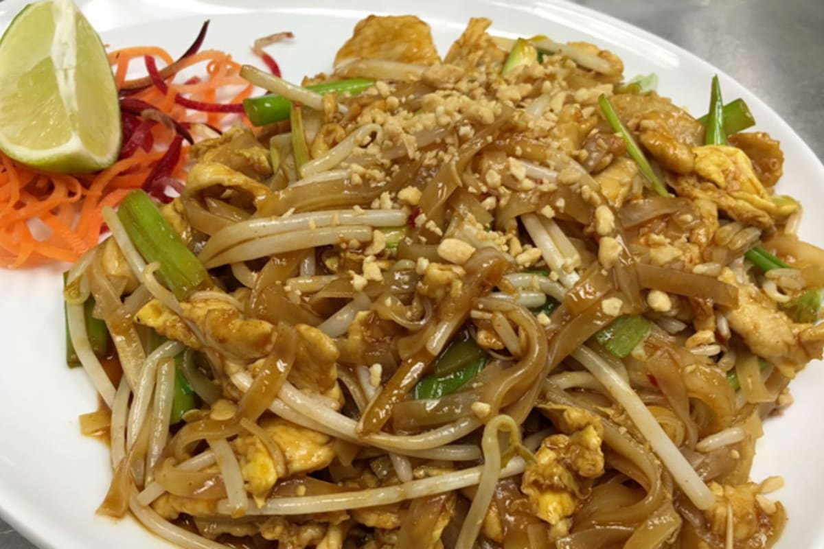 Red Pepper Asian Delivery Menu Order Online 4121 New Bern Avenue