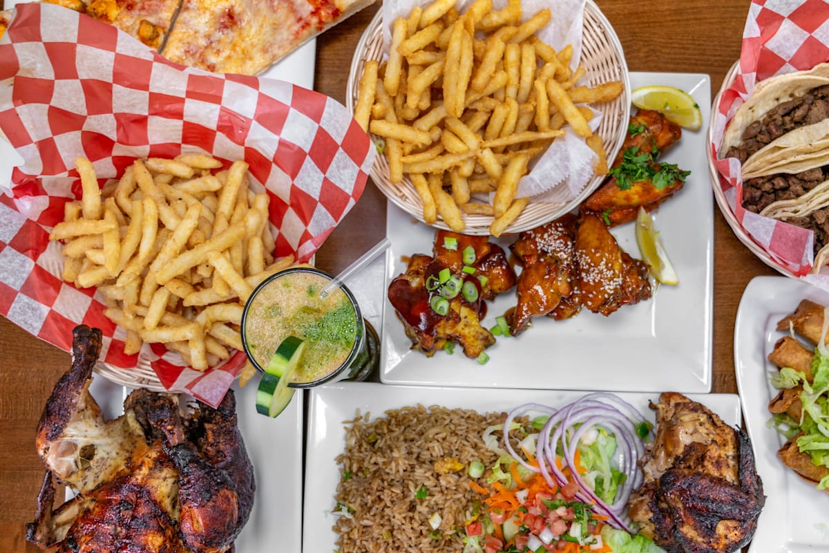 La Estacion Deli & Pizzeria Brentwood, NY Restaurant Menu