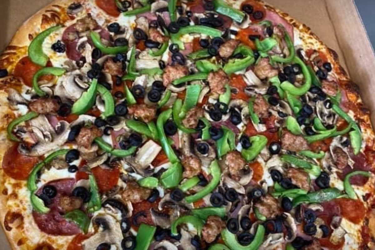 King Kong Pizza Delivery Menu Order Online 2206 Lincoln Ave San