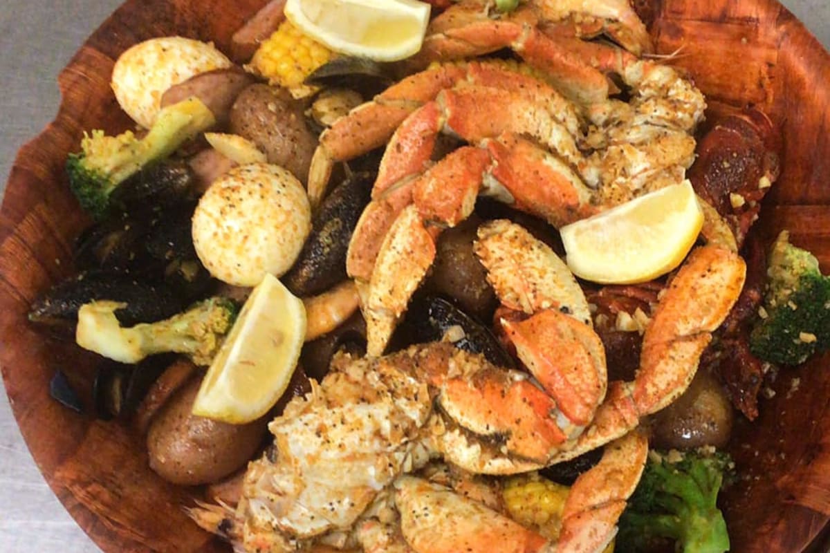 Blue Crab Juicy Seafood Delivery Menu Order Online 8901 Kingsridge