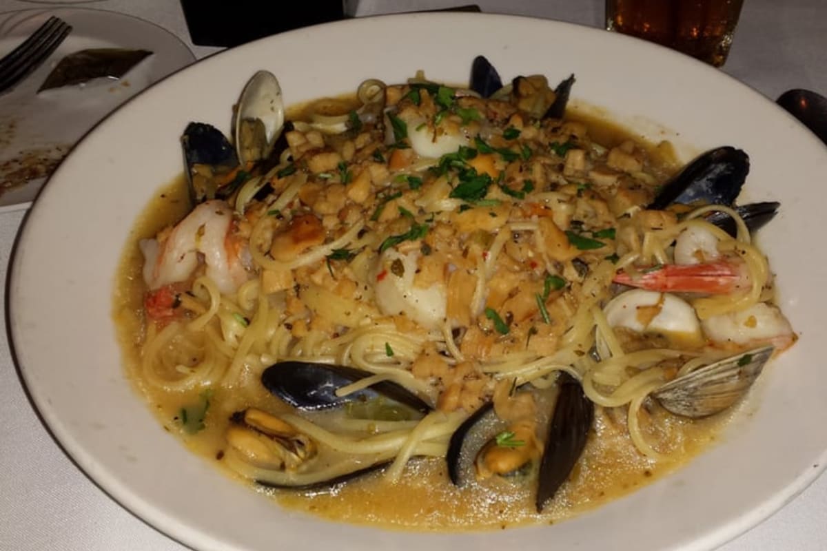 Vernon's Cafe Delivery Menu Order Online 720 Youngstown Warren Rd