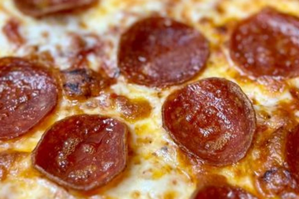 Pizza chef Gourmet Pizza Delivery Menu Order Online 9776 Kings Rd