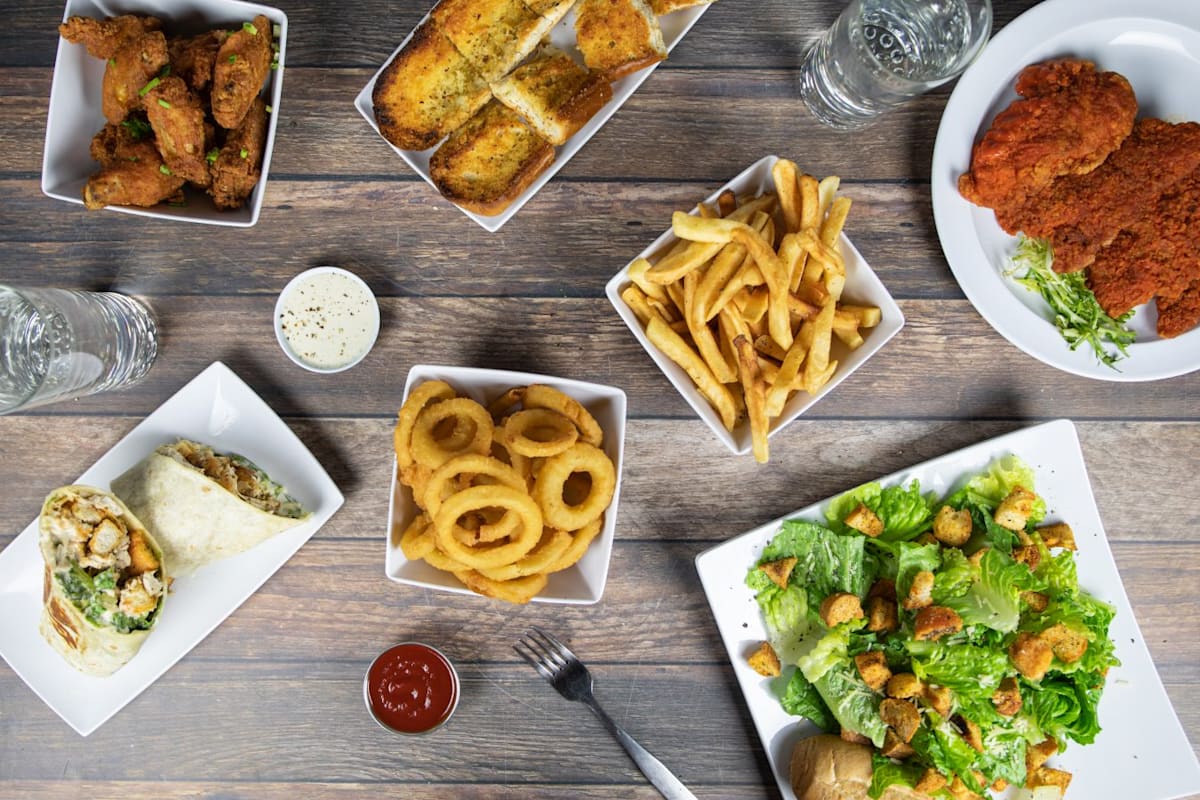 Franco's Pizzeria & Pub Delivery Menu | Order Online | 714 Moody Street ...