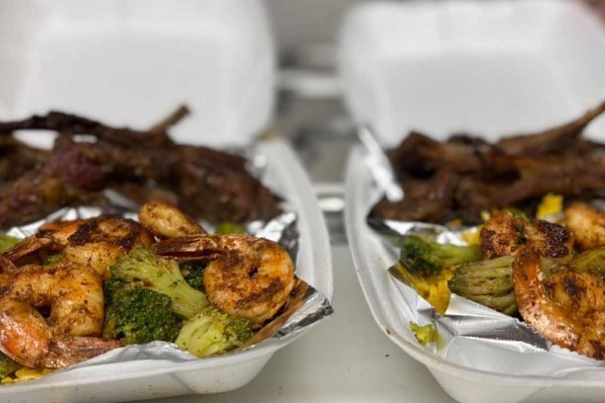 Backyard Grill Delivery Menu Order Online 816 Cascade Ave SW