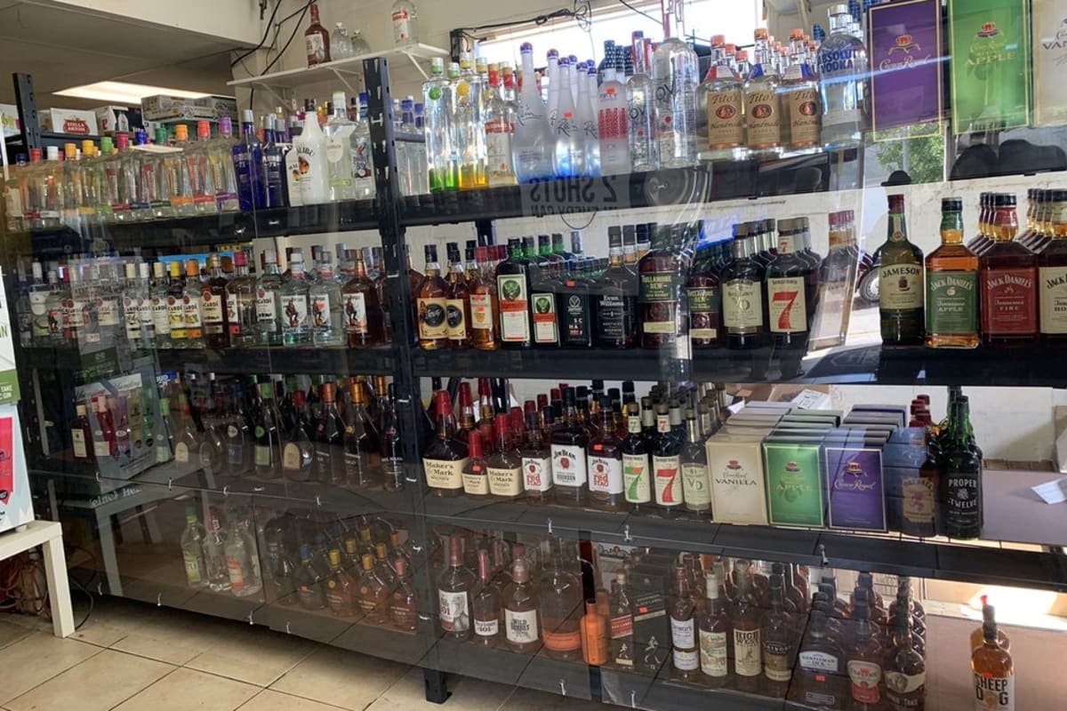 Gulfport Liquors Saint Petersburg, FL Restaurant Menu + Delivery