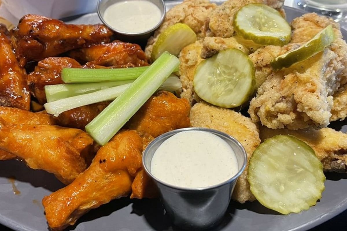 Hott Wings Delivery Menu Order Online 23 West 1st Street Edmond