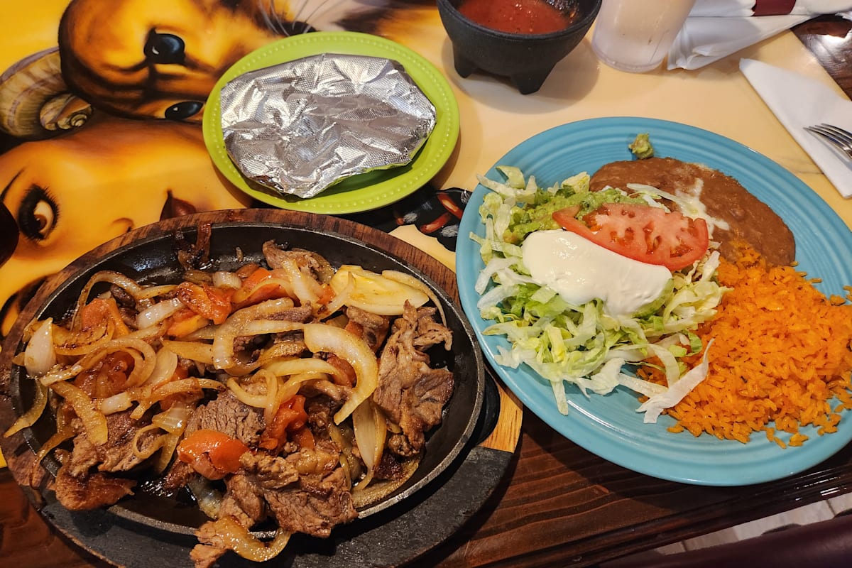Los Tres Danville Va