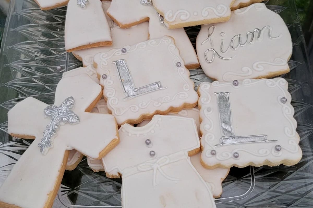 Yolanda's Bakery Delivery Menu Order Online 19742 Sherman Way