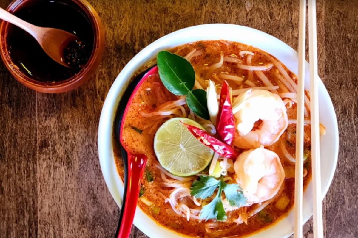 BanhSen Street Food & Noodle Bar Delivery Menu Order Online 210 W