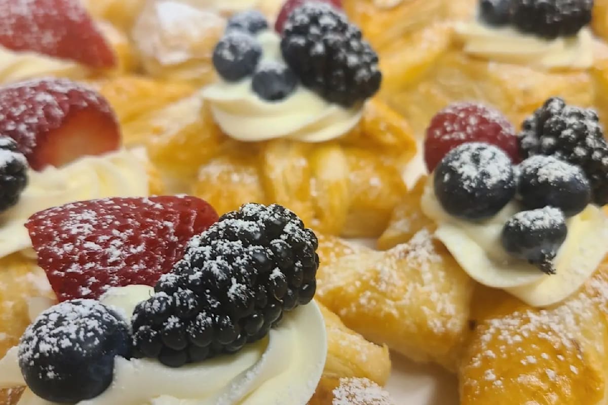 Panaderia Luna Bakery Aurora, CO Restaurant Menu + Delivery Seamless