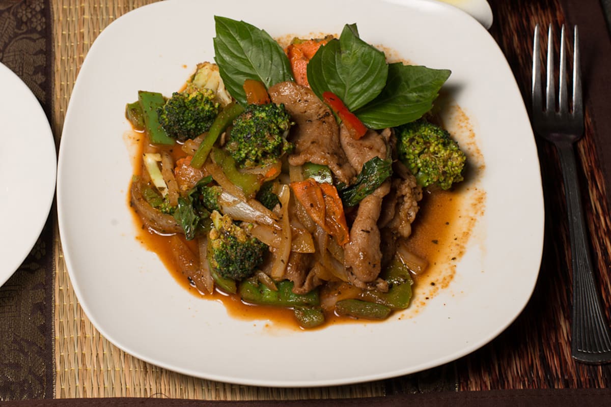 Bann Thai Downtown Delivery Menu Order Online 626 S College Ave