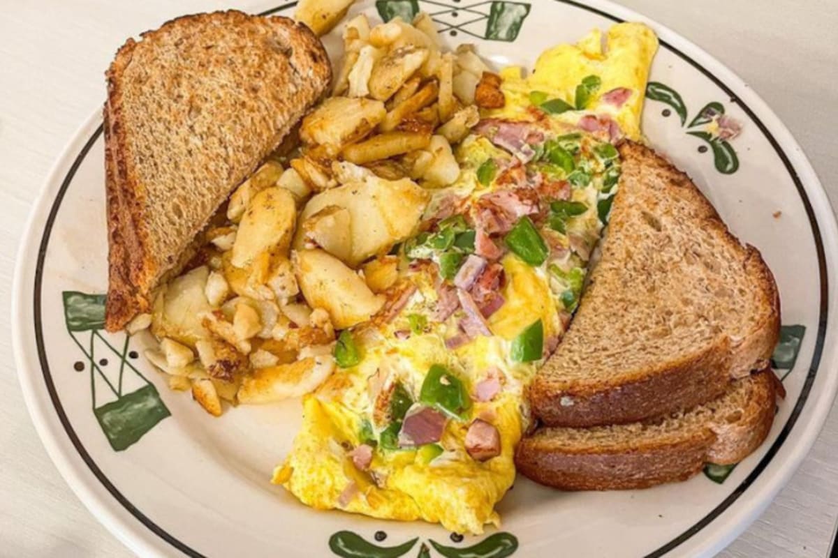 Vasilis Restaurant En Lefko Delivery Menu | Order Online | 299 Kenmore Ave  Buffalo | Grubhub