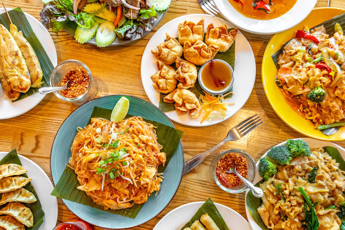 Jai Thai University Delivery Menu Order Online 4214 University Way NE Ste A Seattle Grubhub