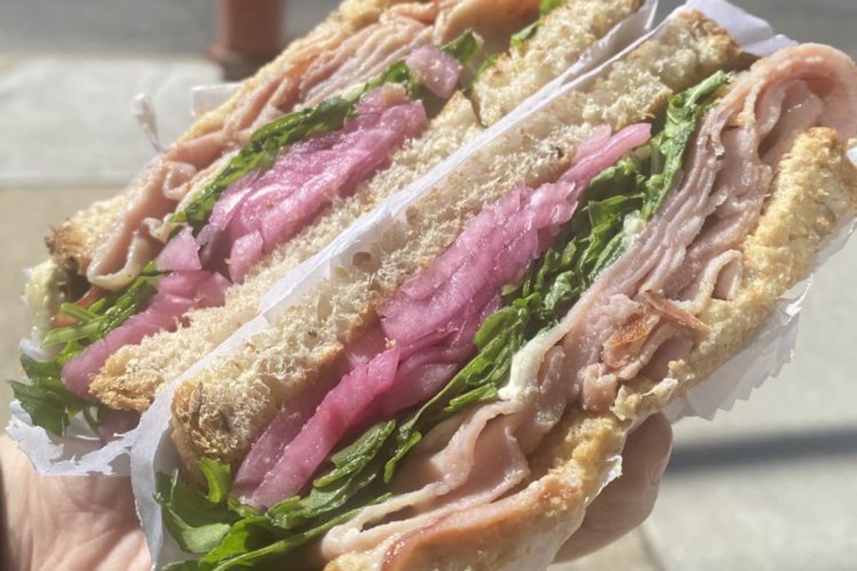 Sandwich Corner Market Delivery Menu Order Online 1945 Poplar St