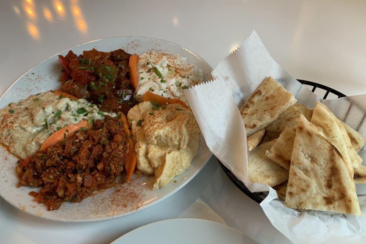 Loquom Lounge Delivery Menu Order Online 915 Bridge Rd