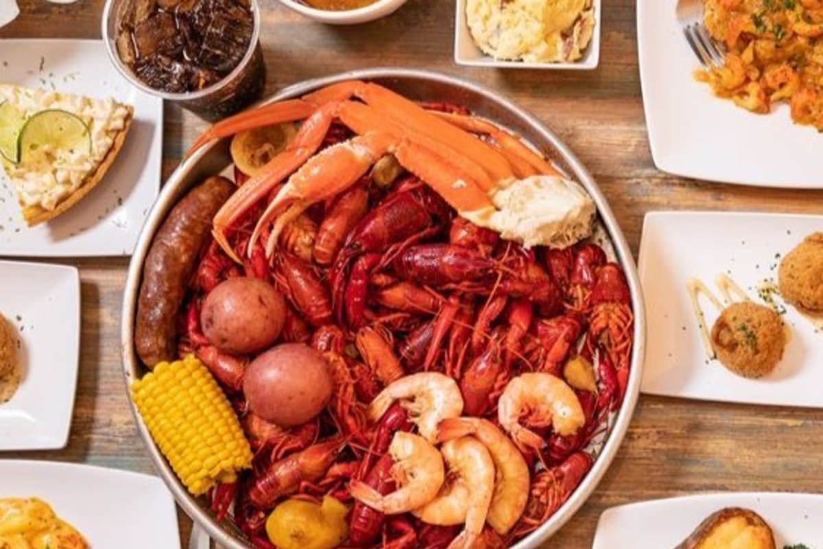 Cajun Ed's Restaurant Delivery Menu Order Online 2101 E 71st St