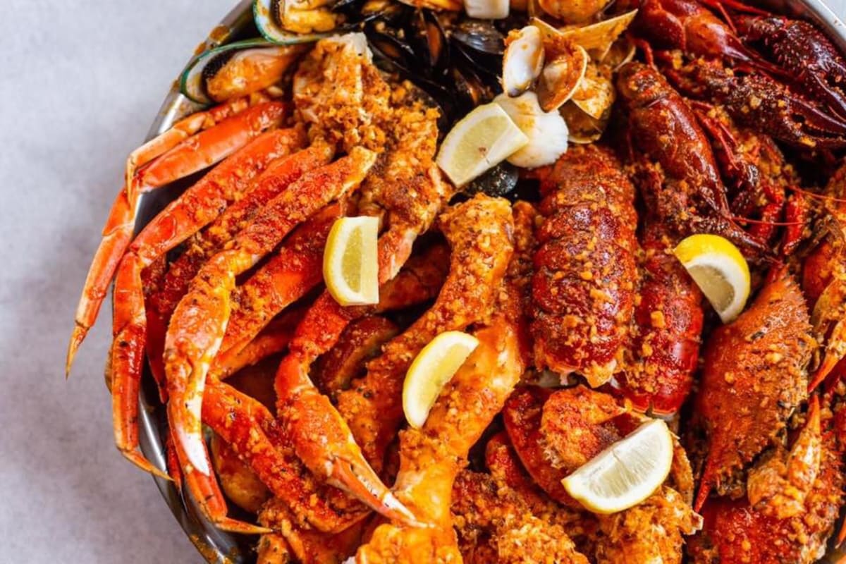 Storming crab 2025 menu