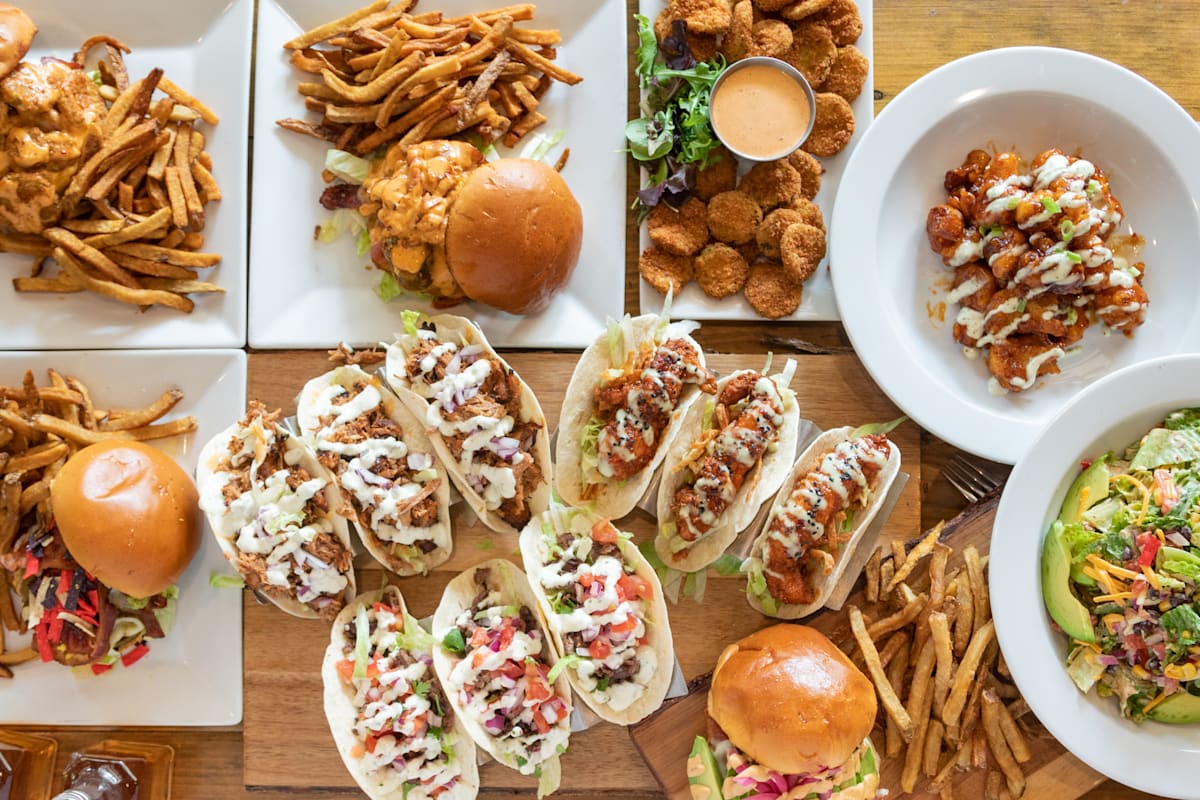 Rocco's Pub & Grub Delivery Menu Order Online 55 Douglas Pike