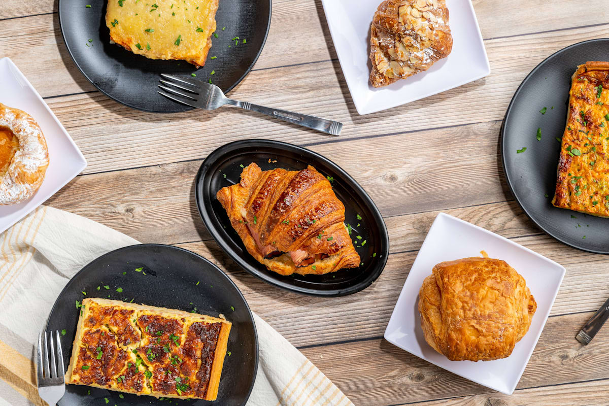 La Fournette Delivery Menu Order Online 1547 N Wells St Chicago