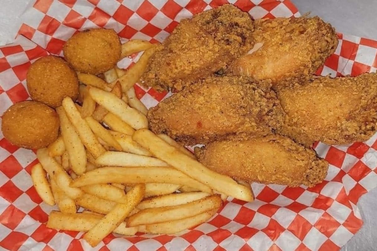 Juicy Heads and Spicy Tails Crawfish and More Delivery Menu Order