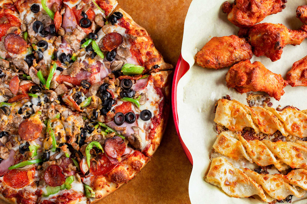 Straw Hat Pizza Delivery Menu Order Online 12552 Central Ave Chino