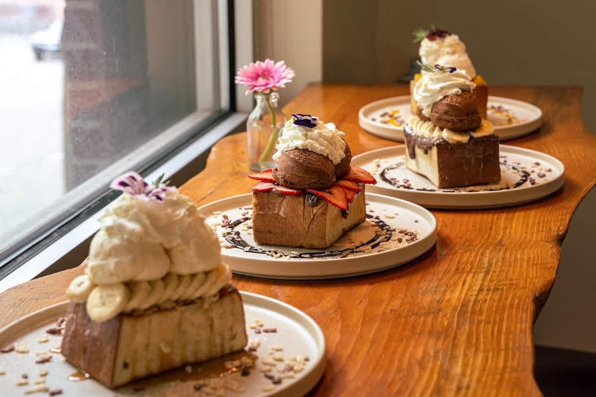 Coche Valley Dessert Cafe - Seattle, WA Restaurant | Menu + Delivery