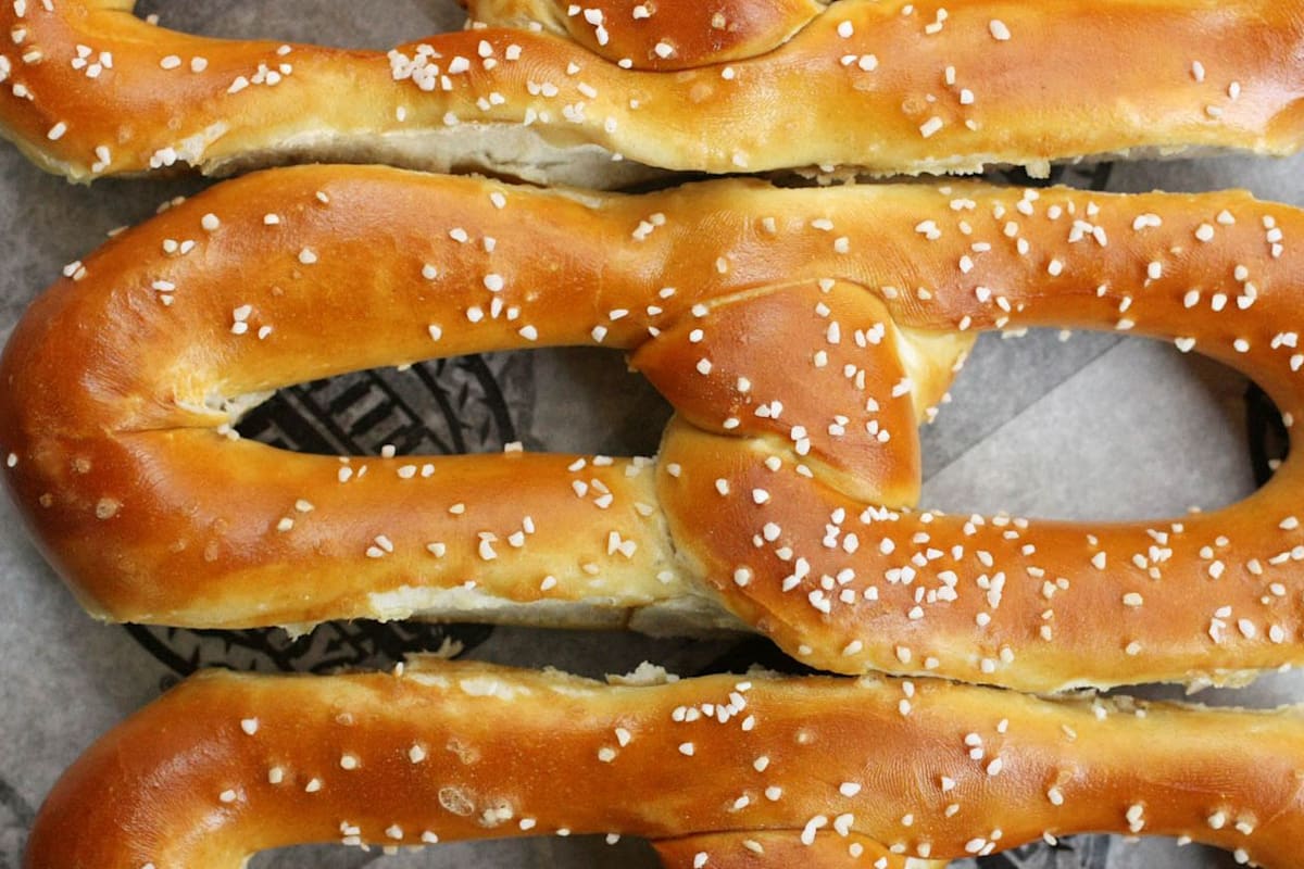 Philly Pretzel Factory Delivery Menu Order Online 555 2nd Street Pk