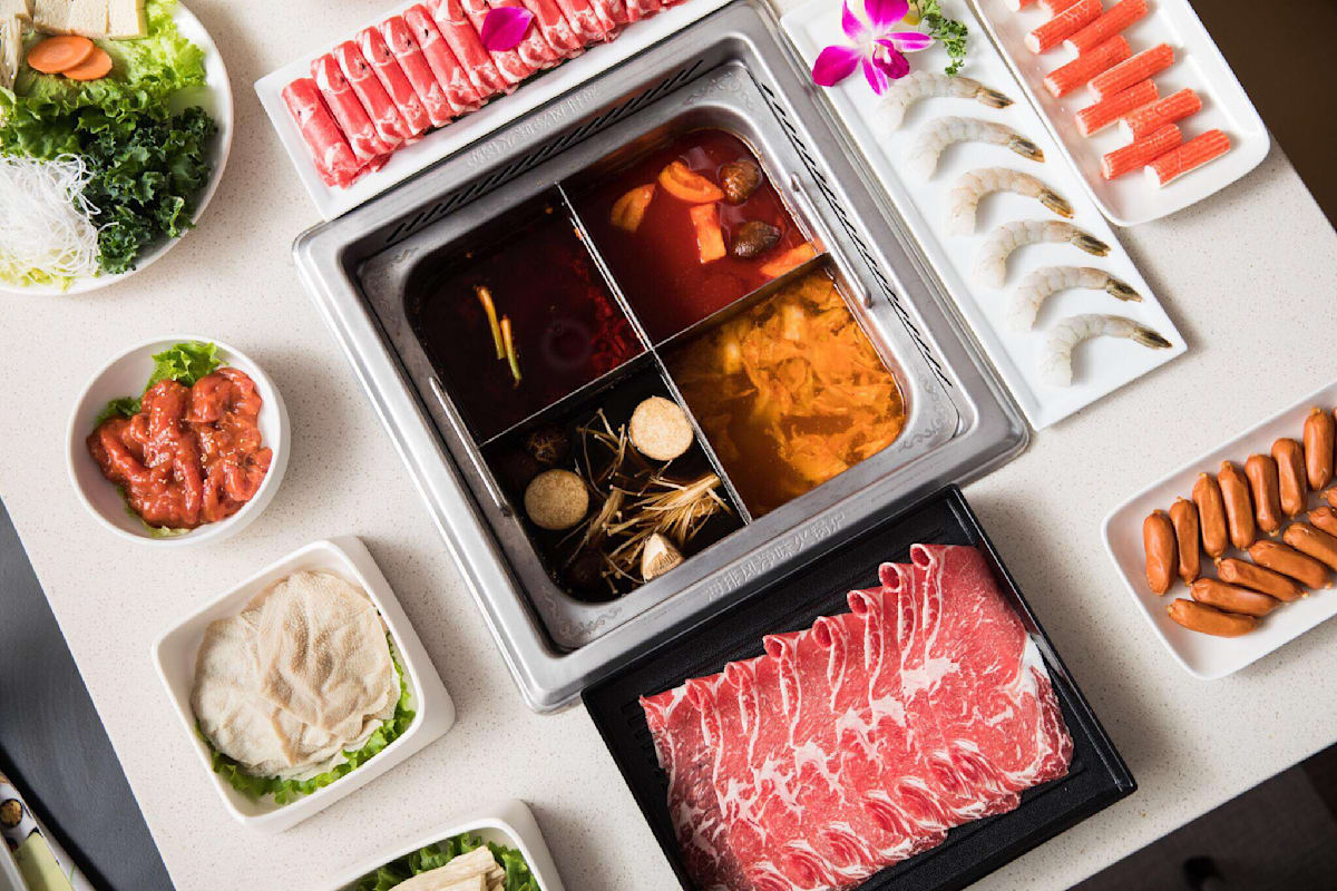 Famous Haidilao Instant Mini Hotpot Meal Kit- Beef, Sausage & Vegetable  flavors