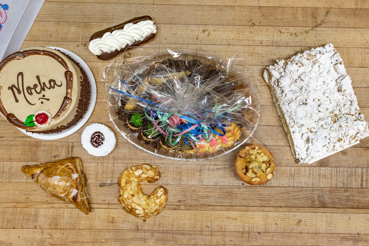 B & W Bakery Hackensack, NJ Restaurant Menu + Delivery Seamless