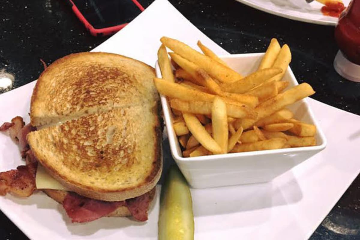 M1 Grill Delivery Menu Order Online 50501 Woodward Ave Pontiac