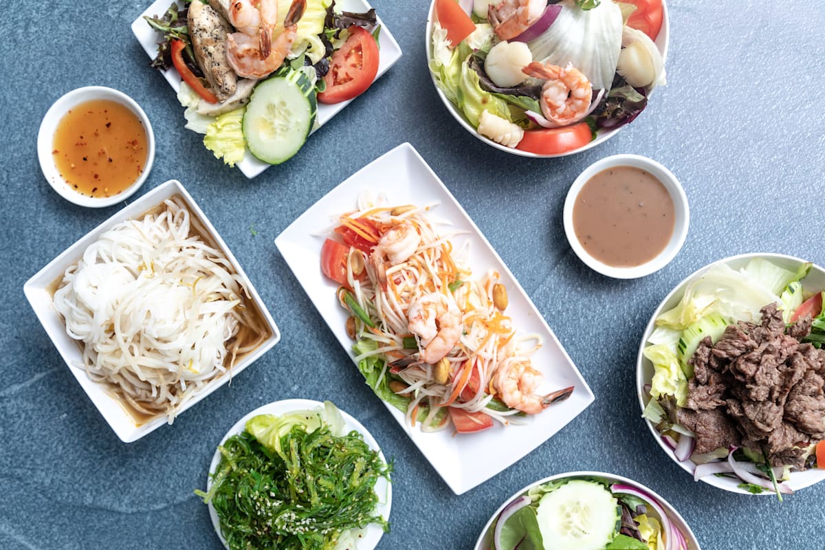 Thai Basil Delivery Menu Order Online 132 Newbury St Boston Grubhub