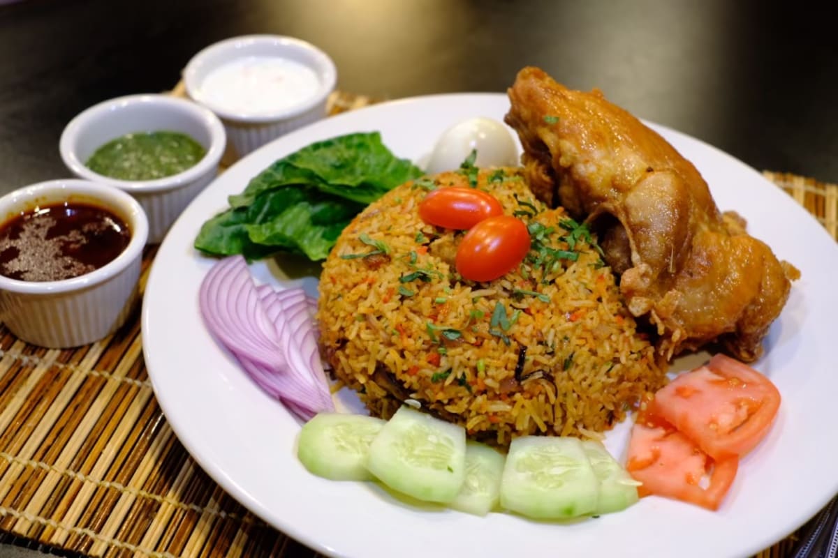 Cinnamon Grill Restaurant Delivery Menu Order Online 385 Bank St